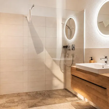 Chez Nous - Alpenluxus Collection