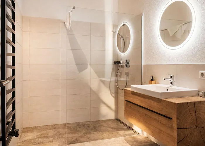 Chez Nous - By Alpenluxus Collection بيت للعطل فغن